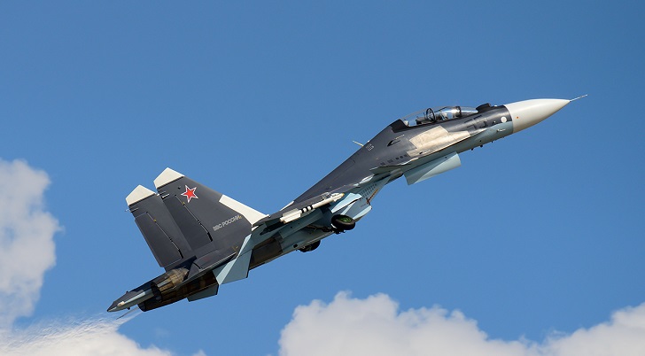 В Пентагоне заявили, что российский Су-27 перехватил самолет-разведчик США