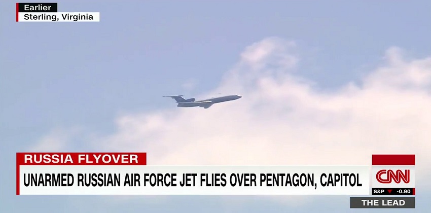 Самолет ВКС Россий пролетел над Белым домом и Пентагоном (видео)