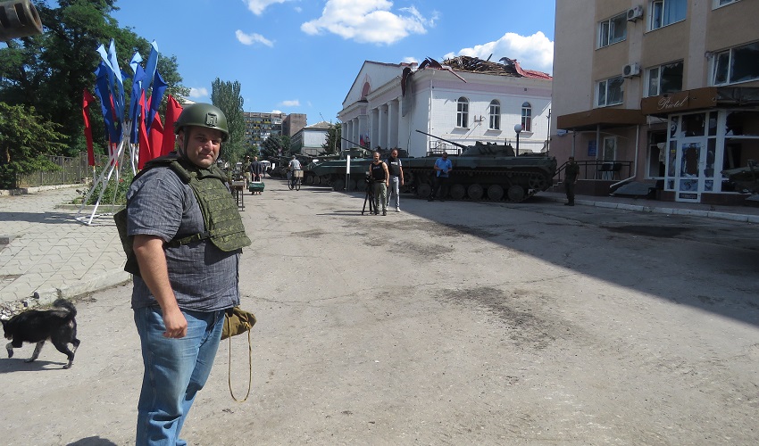 Первый грузинский репортер, посетивший Донбасс, сообщает: «Западные вооружения не остановят поражения Украины»